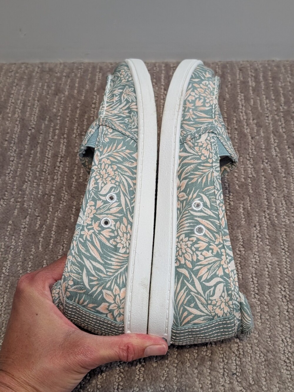 Floral Print Roxy Minnow - Picture 5 of 7